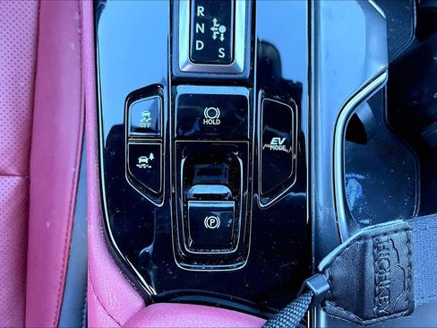 Used 2024 Lexus NX 350h Premium image 33