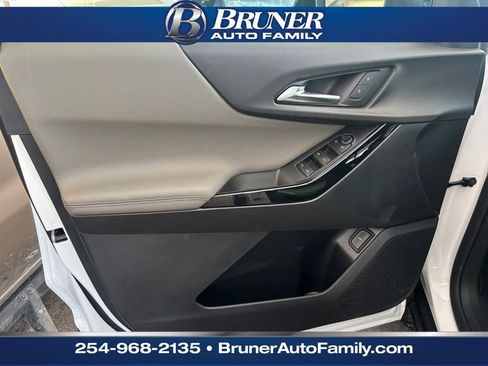 New 2026 Chevrolet Equinox LT w/ Convenience Package II image 11