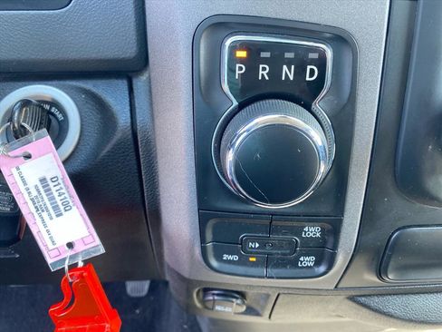 Used 2019 RAM 1500 Express AWD/4WD image 12
