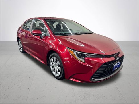 Used 2024 Toyota Corolla LE image 9