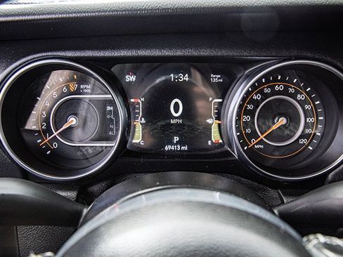 Used 2021 Jeep Gladiator Overland w/ Popular Equipment Package image 14