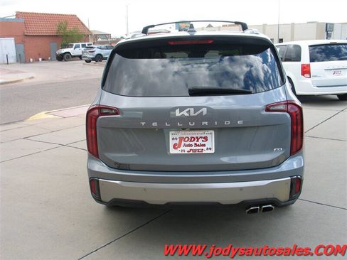 Used 2025 Kia Telluride S AWD/4WD image 38
