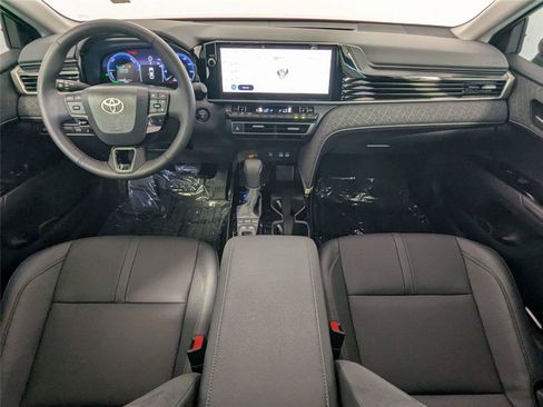Used 2026 Toyota Camry XLE FWD image 39