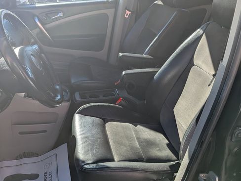 Used 2007 Saturn Vue AWD V6 w/ Red Line Pkg image 9