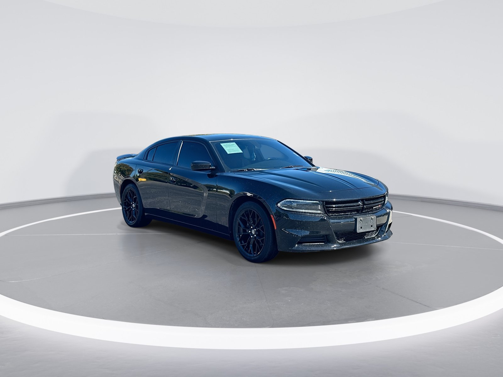 Used 2022 Dodge Charger SXT RWD image 2
