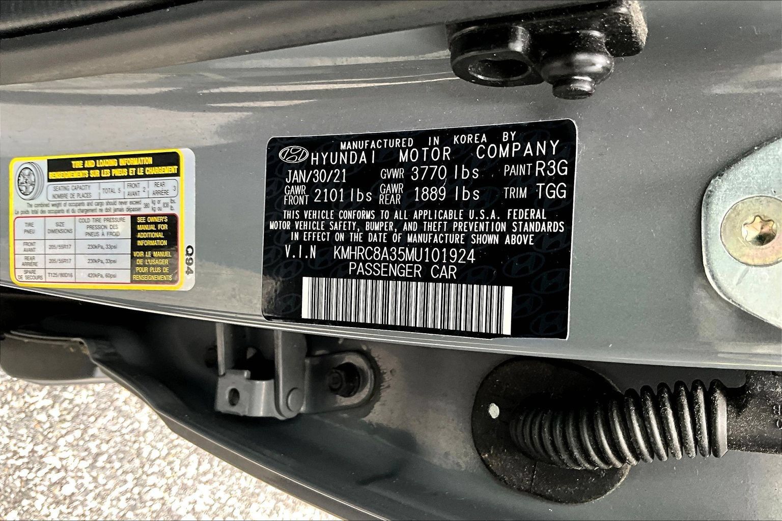 Used 2021 Hyundai Venue SEL w/ Cargo Package FWD image 17
