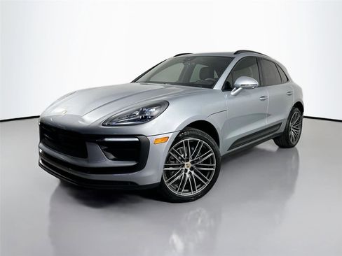 Certified 2026 Porsche Macan AWD/4WD image 1