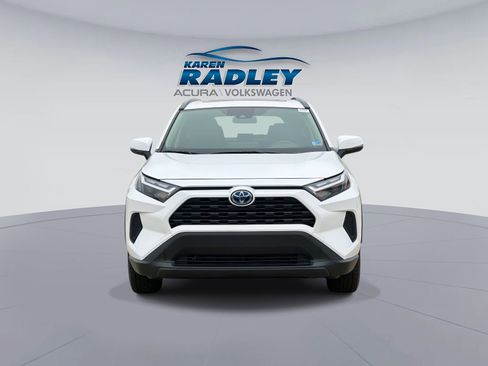 Used 2024 Toyota RAV4 XLE w/ Convenience Package image 6