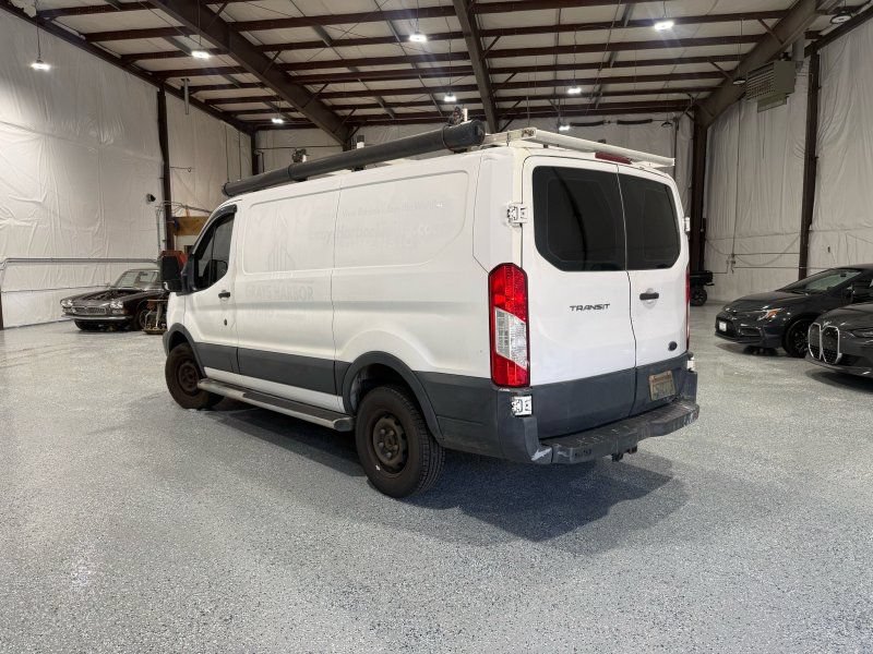 Used 2015 Ford Transit 250 130 Low Roof w/ Exterior Upgrade Package RWD image 8