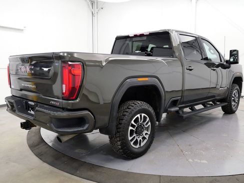 Used 2022 GMC Sierra 2500 AT4 w/ AT4 Preferred Package AWD/4WD image 7