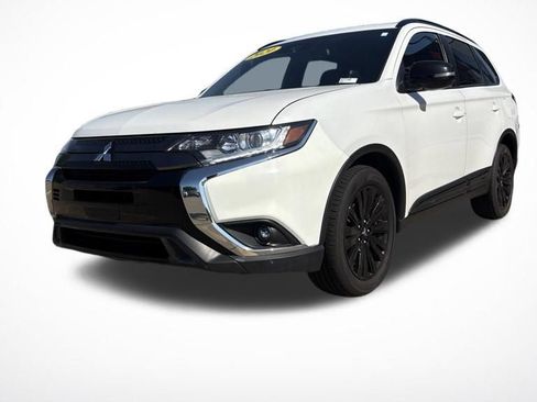 Used 2020 Mitsubishi Outlander LE AWD/4WD image 1