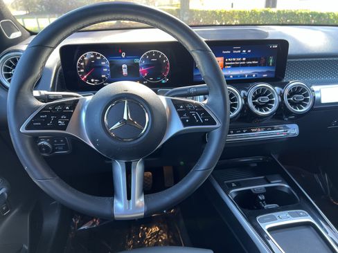 Certified 2024 Mercedes-Benz GLB 250 250 image 30