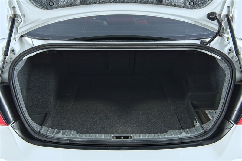 Used 2011 BMW M3 Sedan RWD image 51