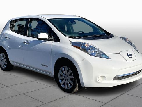 Used 2017 Nissan Leaf S w/ Charge Package image 2