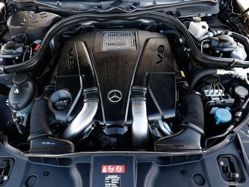 Used 2012 Mercedes-Benz CLS 550 4MATIC w/ Premium I Pkg image 23