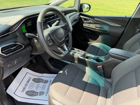 Used 2023 Chevrolet Bolt LT w/ Driver Confidence Package FWD image 9