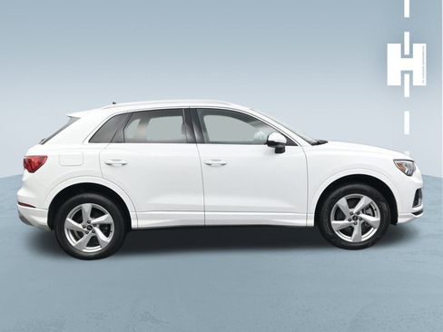 Used 2022 Audi Q3 2.0T Premium Plus image 3