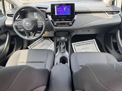 Used 2025 Toyota Corolla LE FWD image 17