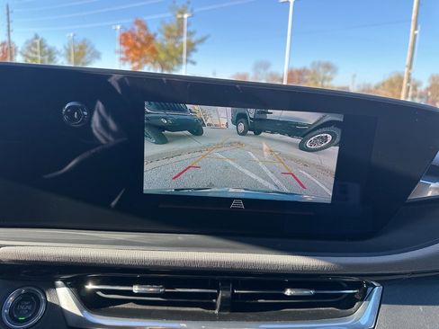 Used 2024 Buick Envista Avenir image 65