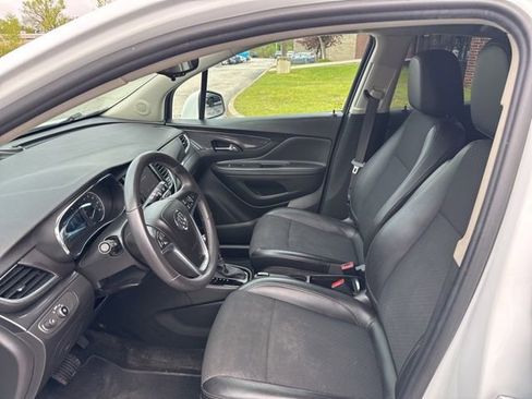 Used 2022 Buick Encore Preferred w/ Safety Package AWD/4WD image 49