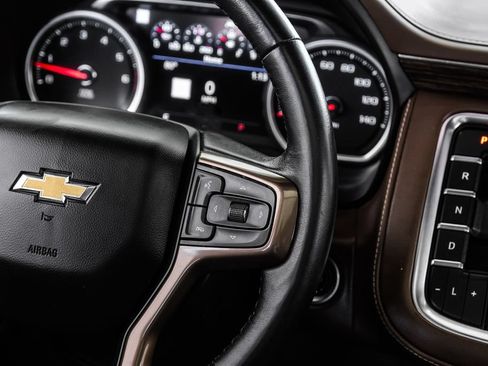 Used 2021 Chevrolet Suburban High Country RWD image 16
