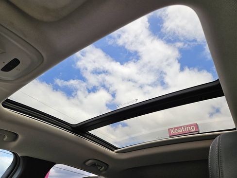 Used 2023 Buick Encore GX Essence w/ Experience Buick Package FWD image 19