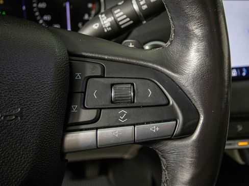 Used 2021 Cadillac XT4 Premium Luxury w/ Cold Weather Package FWD image 20