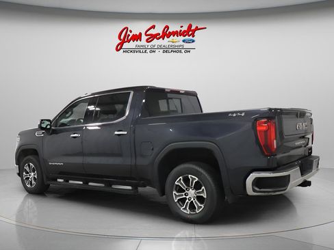 Used 2022 GMC Sierra 1500 SLT w/ SLT Convenience Package image 4