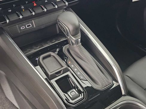 New 2026 GMC Canyon Elevation w/ Convenience Package image 32