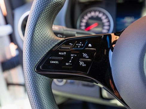 Used 2025 Mercedes-Benz Sprinter 2500 image 10