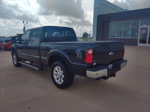 Used 2016 Ford F250 Lariat w/ Lariat Ultimate Package AWD/4WD image 3