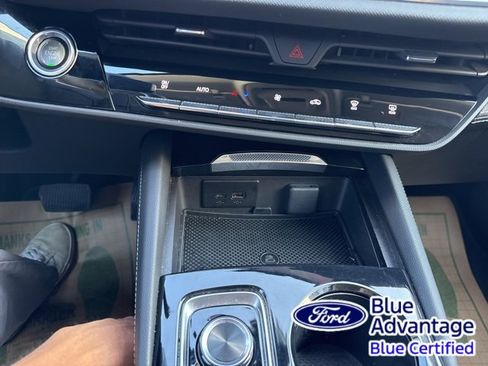 Used 2024 Buick Envision Preferred image 23