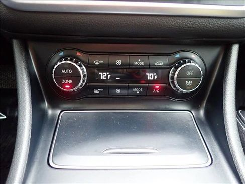 Used 2018 Mercedes-Benz GLA 250 4MATIC image 23