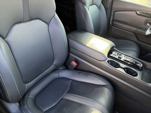 Used 2023 Honda Pilot Touring image 27