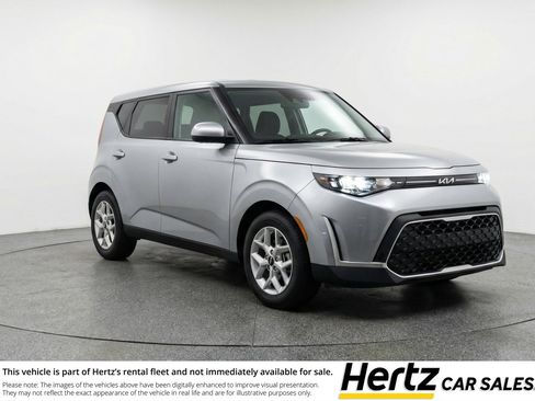Used 2025 Kia Soul LX w/ LX Technology Package FWD image 1