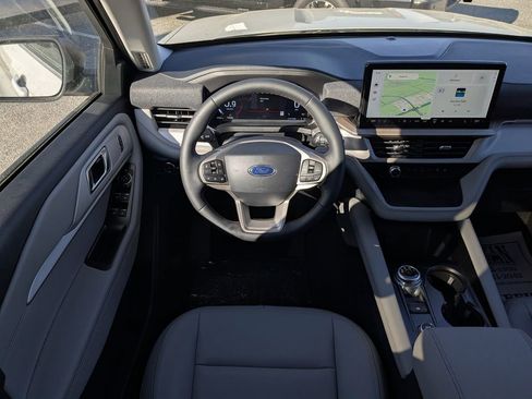 New 2026 Ford Explorer Active w/ Active Comfort Package image 16
