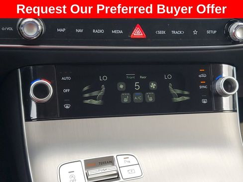 New 2026 Genesis GV70 2.5T Select image 25