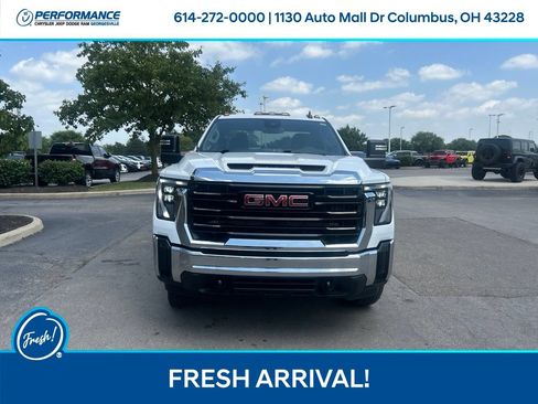 Used 2024 GMC Sierra 2500 Pro AWD/4WD image 9