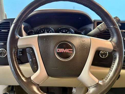 Used 2012 GMC Sierra 1500 SLE w/ Chrome Essentials Package AWD/4WD image 12