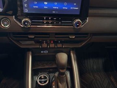 Used 2024 Chevrolet Colorado Trail Boss w/ Technology Package AWD/4WD image 13