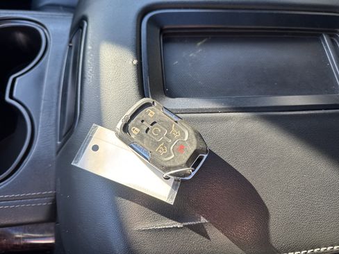 Used 2019 GMC Yukon XL SLT w/ Open Road Package image 36