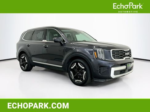 Used 2025 Kia Telluride S AWD/4WD image 1