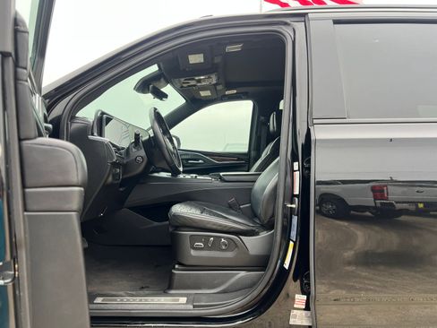 Used 2021 Cadillac Escalade Sport Platinum RWD image 17