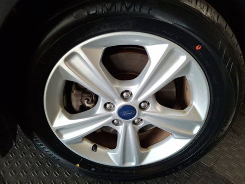 Used 2014 Ford Escape SE w/ Equipment Group 201A image 3