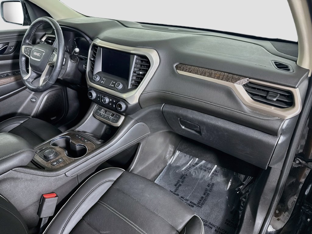 Used 2023 GMC Acadia Denali w/ Denali Ultimate Package FWD image 32