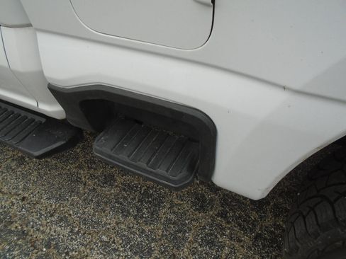 Used 2023 Ford F250 XLT w/ F-250 >10K GVWR Package image 12