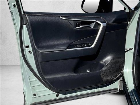 Used 2019 Toyota RAV4 Adventure image 18