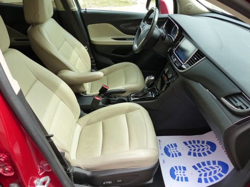 Used 2019 Buick Encore Essence image 26