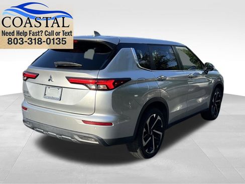 Used 2022 Mitsubishi Outlander ES FWD image 7