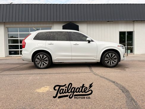 Used 2020 Volvo XC90 T5 Momentum w/ Protection Package Premier AWD/4WD image 1